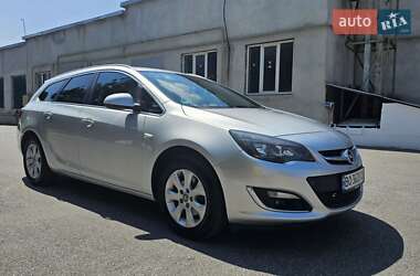 Універсал Opel Astra 2014 в Тернополі
