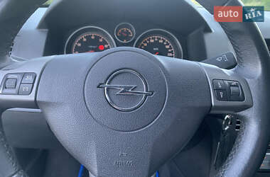 Универсал Opel Astra 2006 в 