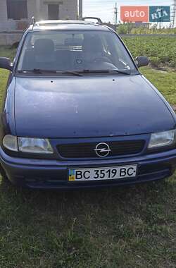 Универсал Opel Astra 1995 в Новояворовске
