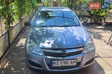 Універсал Opel Astra 2009 в Дніпрі