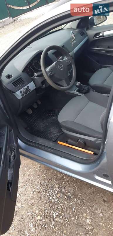 Универсал Opel Astra 2005 в Тлумаче фото 8 Универсал Opel Astra 2005 в Тлумаче