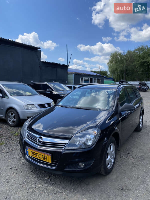 Opel Astra 2010