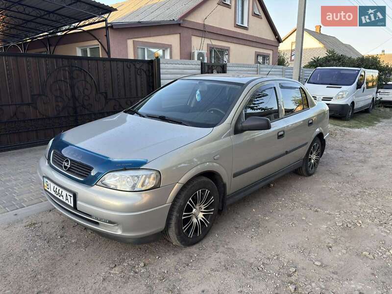 Седан Opel Astra 2008 в 
