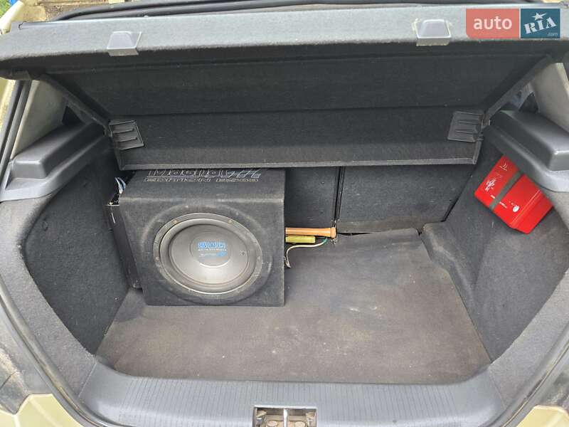 Хэтчбек Opel Astra 2004 в Золотоноше