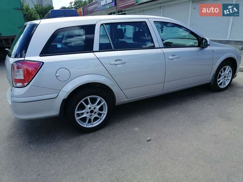 Универсал Opel Astra 2011 в Бердичеве фото 6 Универсал Opel Astra 2011 в Бердичеве