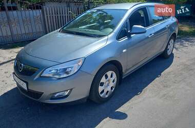 Универсал Opel Astra 2011 в Звенигородке