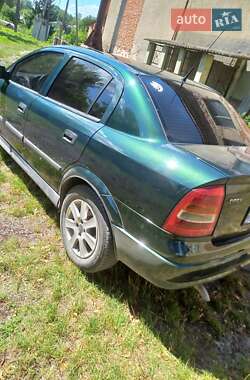 Седан Opel Astra 1999 в 