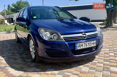 Универсал Opel Astra 2005 в Новом Буге