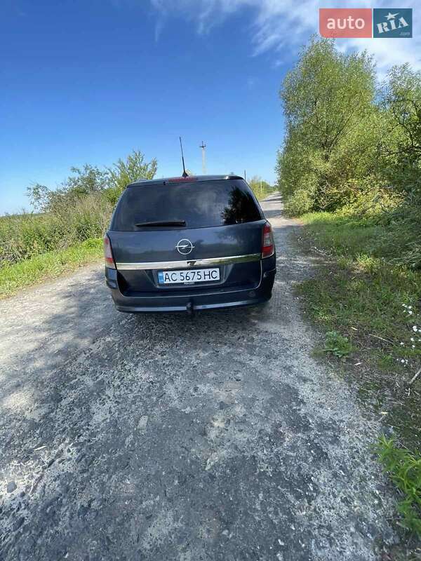 Универсал Opel Astra 2007 в Луцке