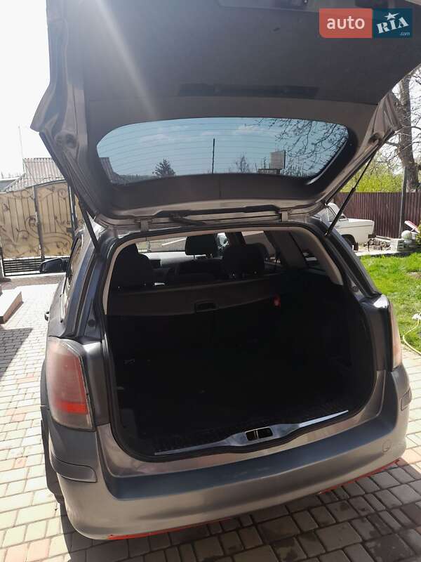 Универсал Opel Astra 2005 в Маньковке