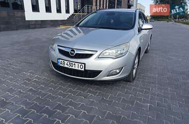 Универсал Opel Astra 2012 в Виннице