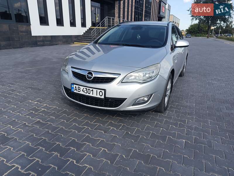 Opel Astra 2012