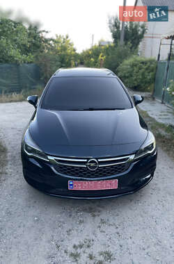 Універсал Opel Astra 2016 в Дніпрі