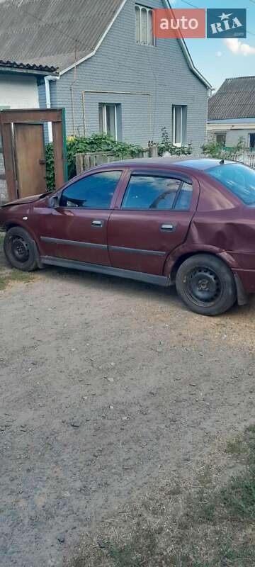 Седан Opel Astra 2006 в Звенигородке