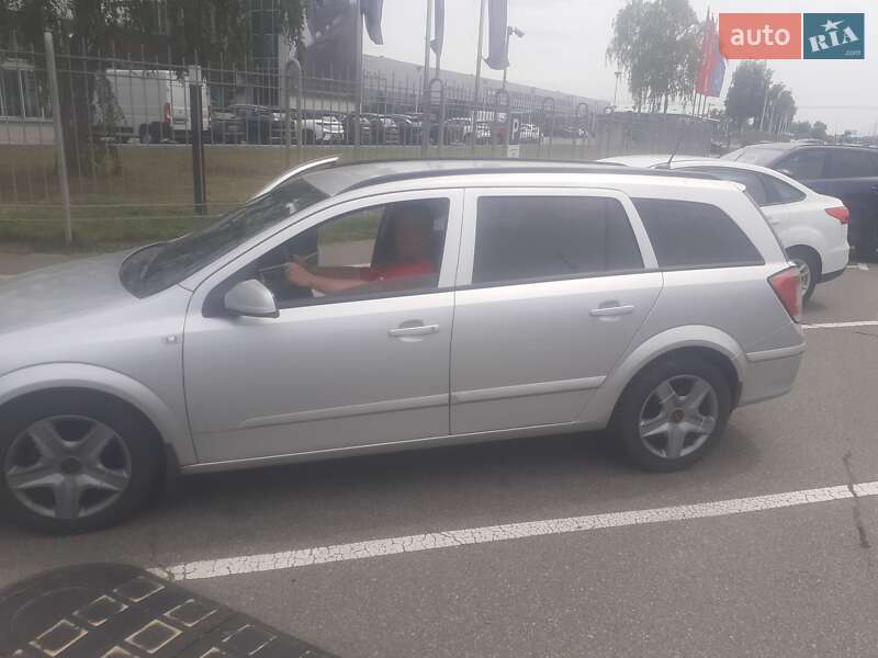 Универсал Opel Astra 2007 в Киеве