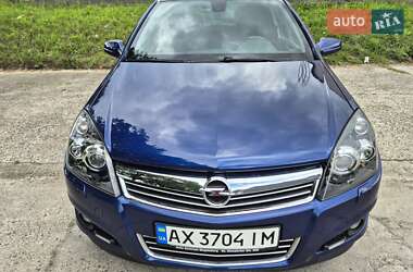 Универсал Opel Astra 2008 в Полтаве
