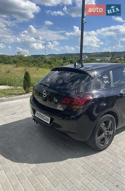 Хэтчбек Opel Astra 2010 в 