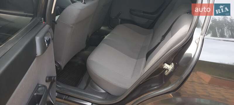 Седан Opel Astra 2007 в Высоком