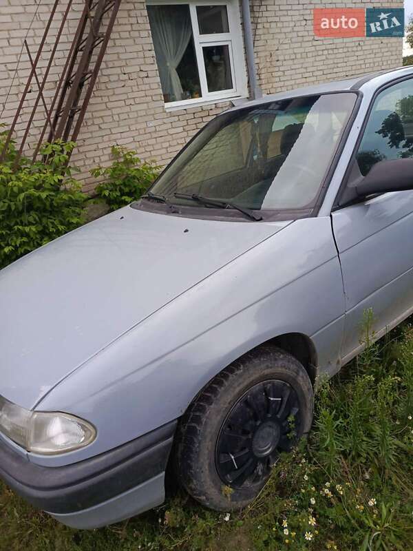 Седан Opel Astra 1995 в Глинянах фото 3 Седан Opel Astra 1995 в Глинянах
