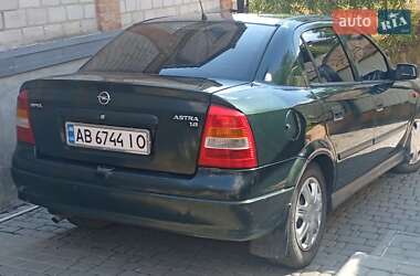 Седан Opel Astra 2002 в Первомайске