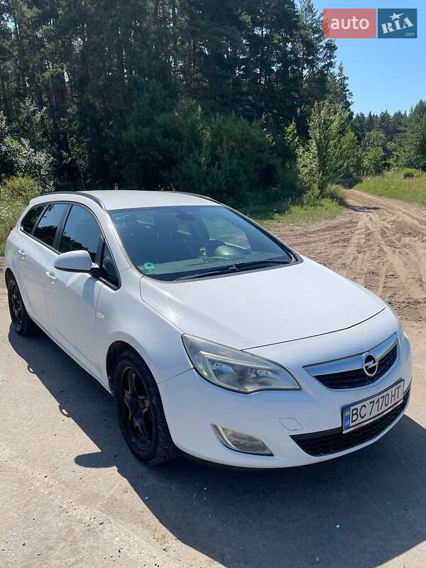 Универсал Opel Astra 2011 в Подрясном фото 4 Универсал Opel Astra 2011 в Подрясном