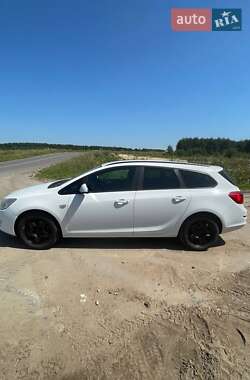 Универсал Opel Astra 2011 в 