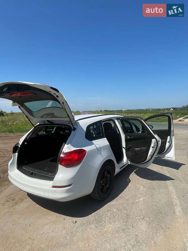 Универсал Opel Astra 2011 в Подрясном фото 17 Универсал Opel Astra 2011 в Подрясном