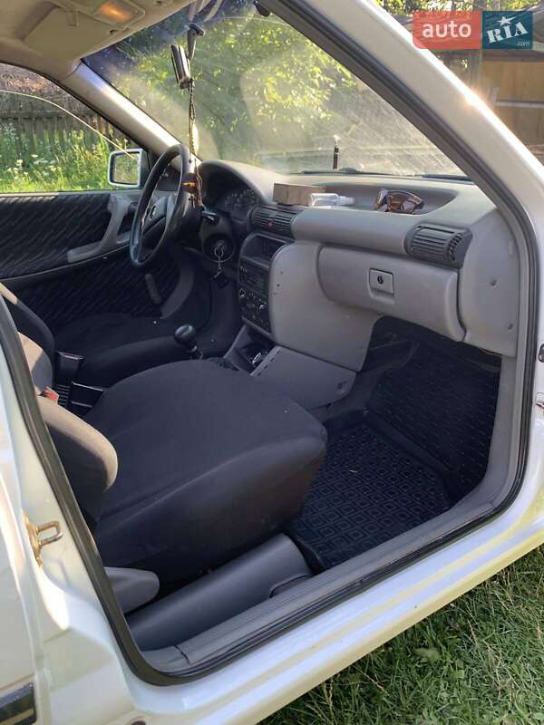 Универсал Opel Astra 1993 в Березному