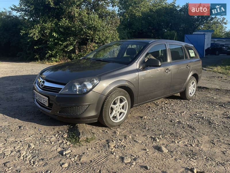 Opel Astra 2010