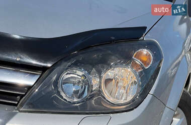 Универсал Opel Astra 2006 в 