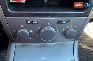 Универсал Opel Astra 2006 в 