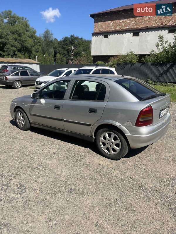 Хэтчбек Opel Astra 1999 в Умани