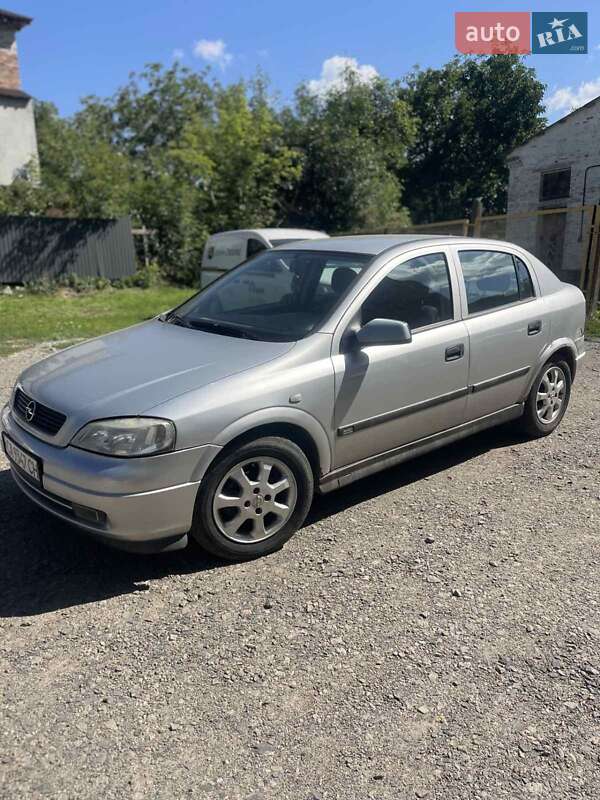 Хэтчбек Opel Astra 1999 в Умани