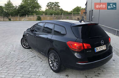 Универсал Opel Astra 2013 в 