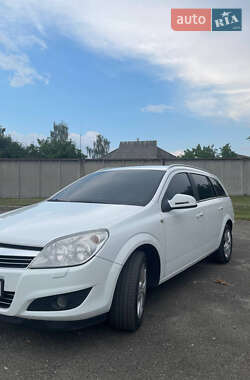 Универсал Opel Astra 2009 в Чернобае