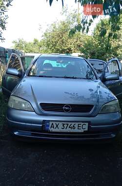 Седан Opel Astra 2003 в Ізюмі