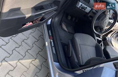 Универсал Opel Astra 2005 в 