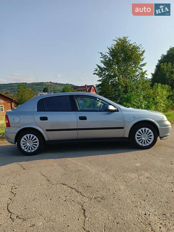 Opel Astra 2002