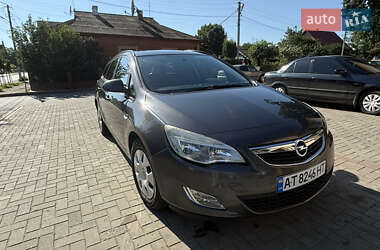 Универсал Opel Astra 2011 в Гвоздеце