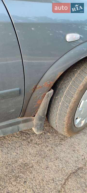 Седан Opel Astra 2006 в Кривом Роге