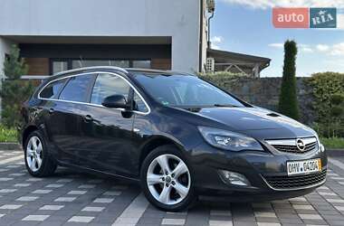 Універсал Opel Astra 2012 в Стрию