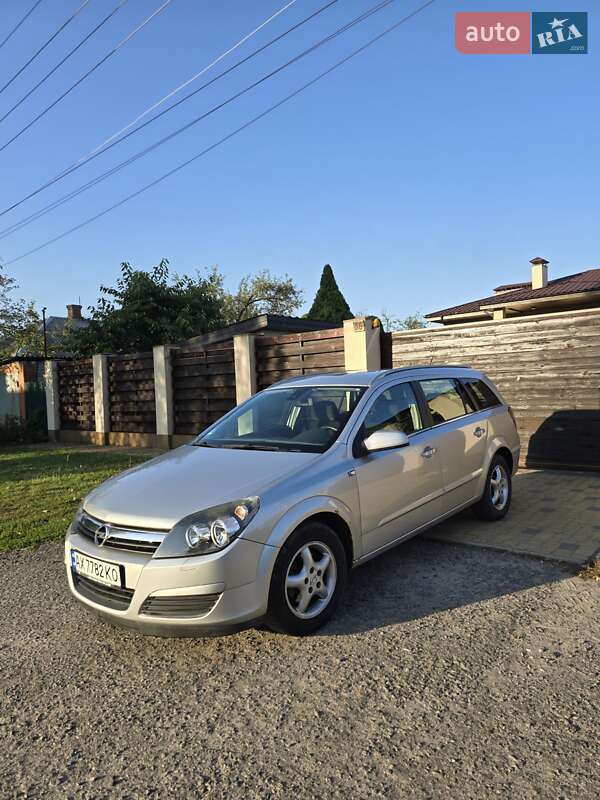 Универсал Opel Astra 2005 в 