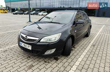 Хэтчбек Opel Astra 2011 в Львове