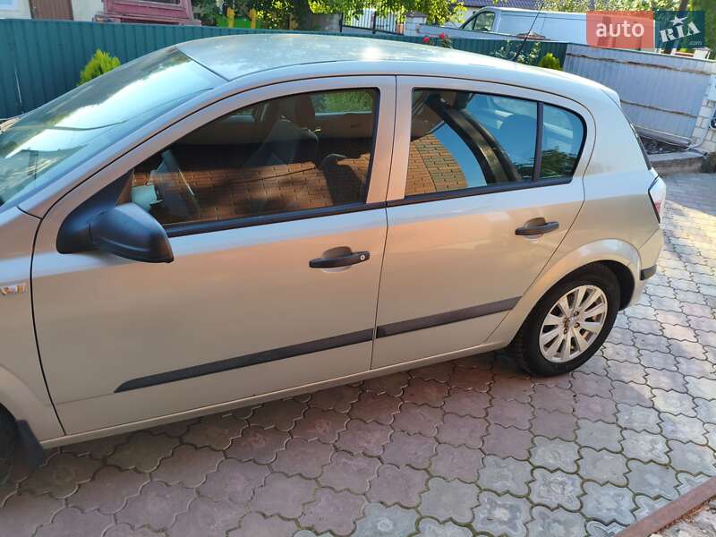 Хетчбек Opel Astra 2006 в Жмеринці