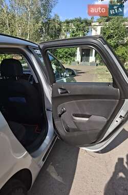 Универсал Opel Astra 2011 в 