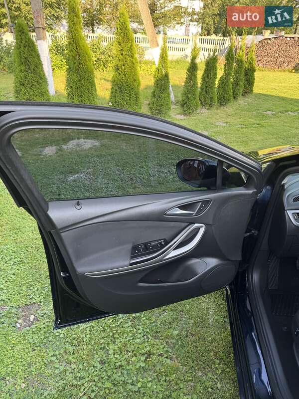 Универсал Opel Astra 2019 в Ивано-Франковске
