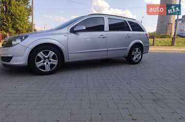 Універсал Opel Astra 2006 в Черкасах