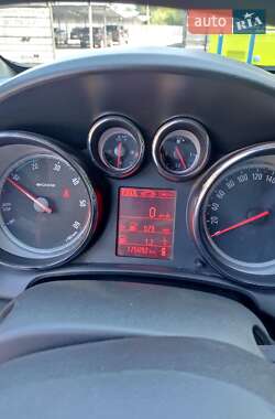 Универсал Opel Astra 2012 в 
