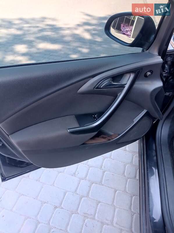 Универсал Opel Astra 2012 в Кременчуге