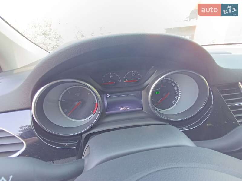 Универсал Opel Astra 2017 в Глевахе